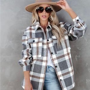VICI BRINKLEY WOOL BLEND PLAID SHACKET NEW XS Sold Out Warm Tan Gray Cream